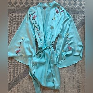Victorias Secret robe